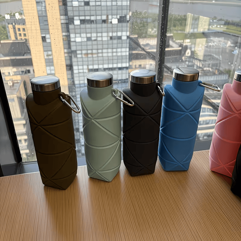 700ML Diamond-Shaped Water Bottle with Collapsible Silicone Cup in random color