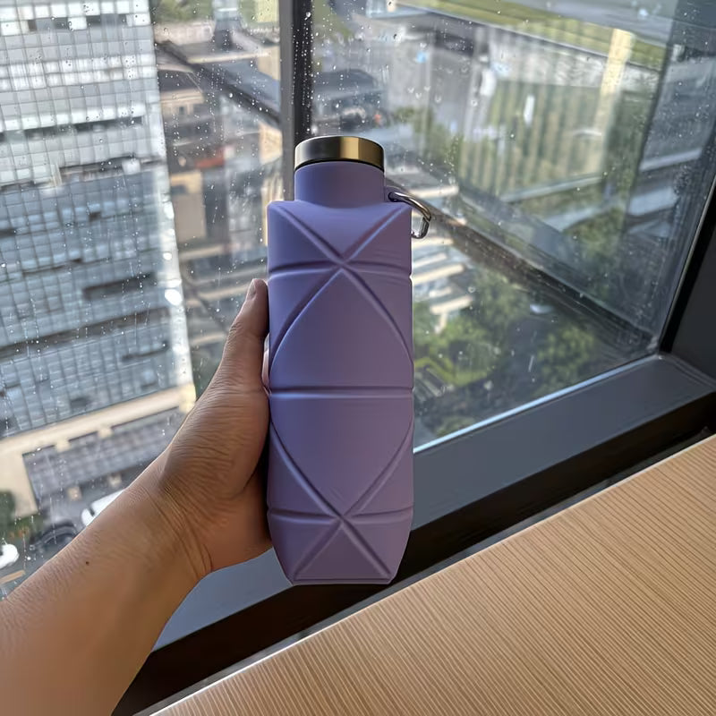 700ML Diamond-Shaped Water Bottle with Collapsible Silicone Cup in random color
