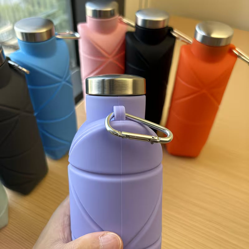 700ML Diamond-Shaped Water Bottle with Collapsible Silicone Cup in random color
